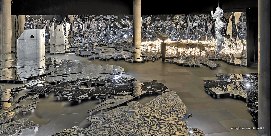 首爾Leeum美術館「李昢：一九九八年至今的創作」展覽現場，2025年  ©李昢  攝影：Jeon  Byung-cheol藝術家及首爾Leeum美術館供圖