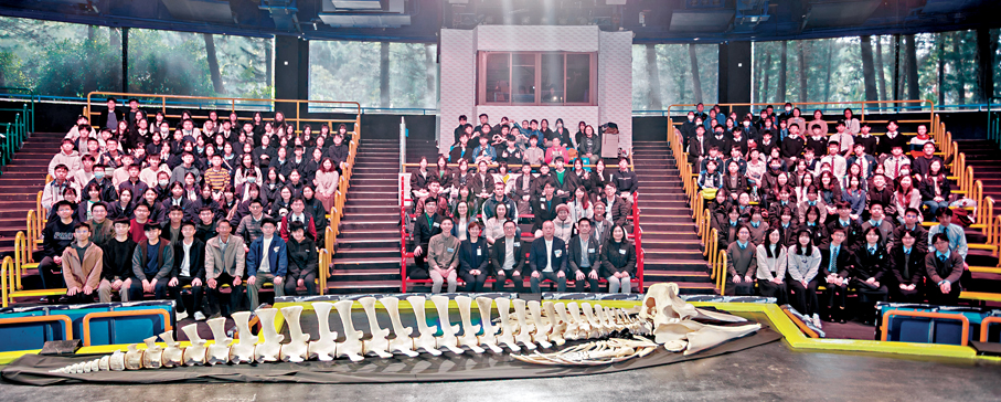 ●「鯨豚與海洋：STEAM學生大使計劃及鯨豚保育展覽」正式啟動，參與學生將親身體驗製作極為珍稀的朗氏喙鯨骨骼標本。 嶺大圖片