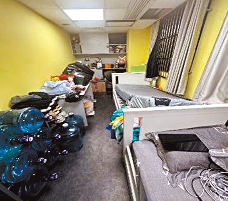 ●詐騙集團骨幹成員藏身工廈單位的隱蔽房間。