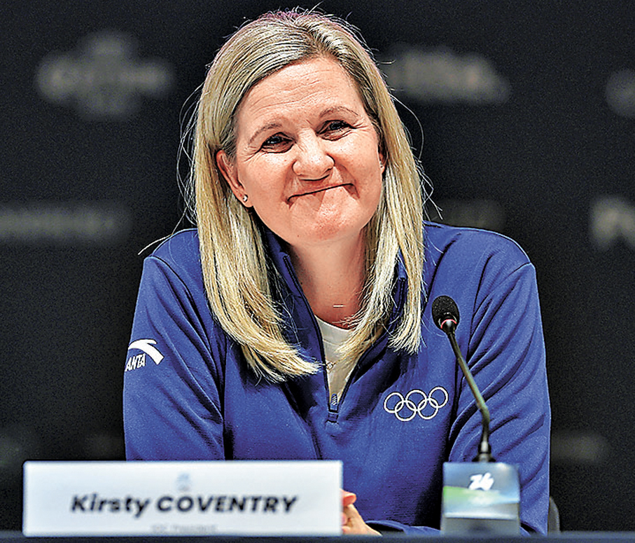 ●考文垂昨於記者會交代米蘭冬奧籌備情況。  新華社