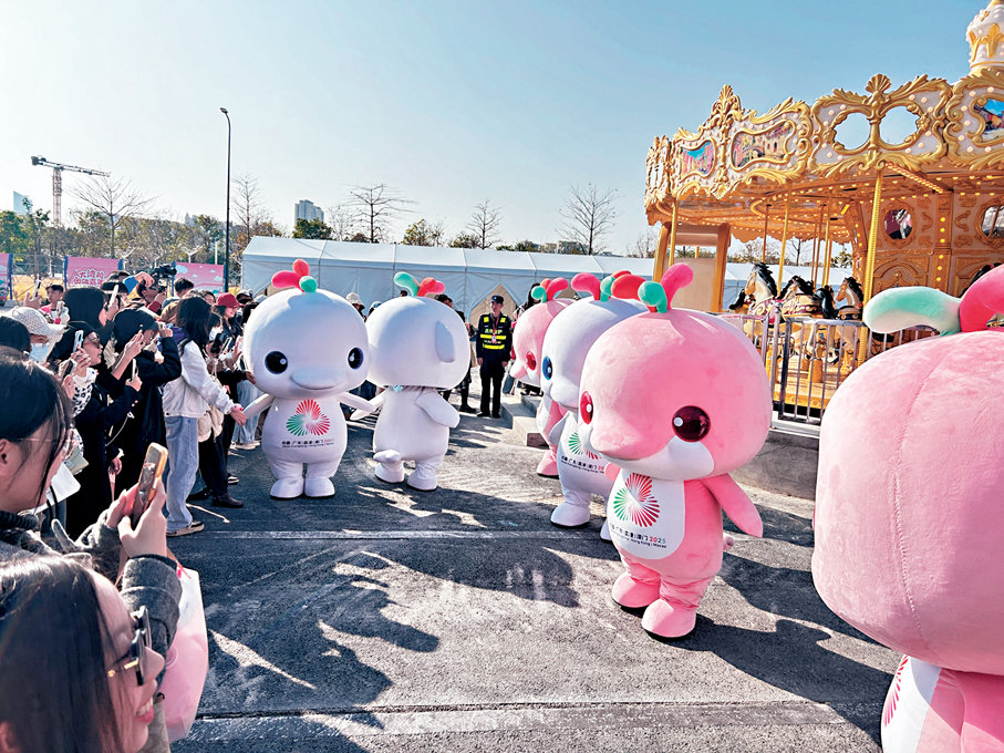 ●「大灣雞」將成為嘉年華的主角，與灣區市民遊客互動。 香港文匯報記者敖敏輝  攝