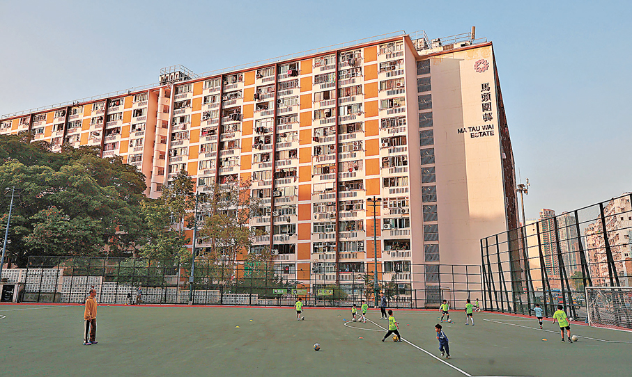 ●房委會日前通過馬頭圍邨一期重建計劃。 香港文匯報記者郭木又  攝