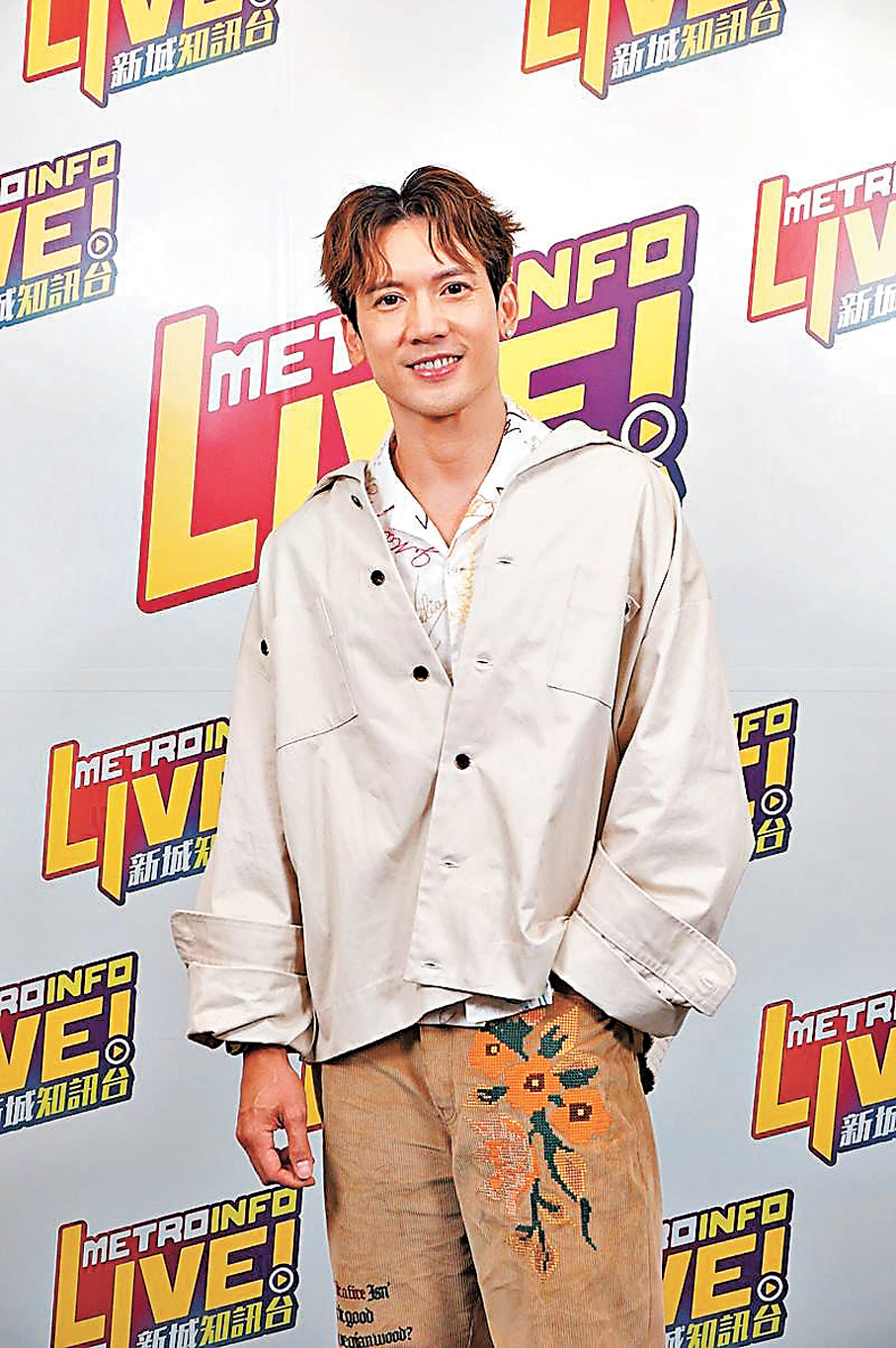 ●關智斌透露新歌《My Little Tinker Bell》的創作故事。