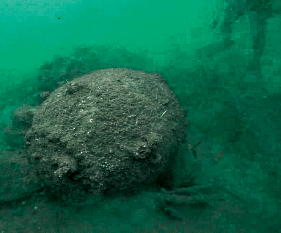 ●李展超對2022年在石澳鶴咀對開海域，成功引爆一枚二戰時期遺留的英式水雷的經歷最難忘。 資料圖片