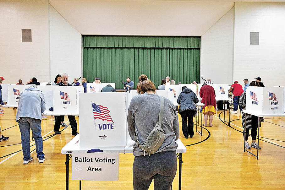 ●特朗普宣稱自己2020年大選落敗，源自大量非法移民非法投票。 資料圖片