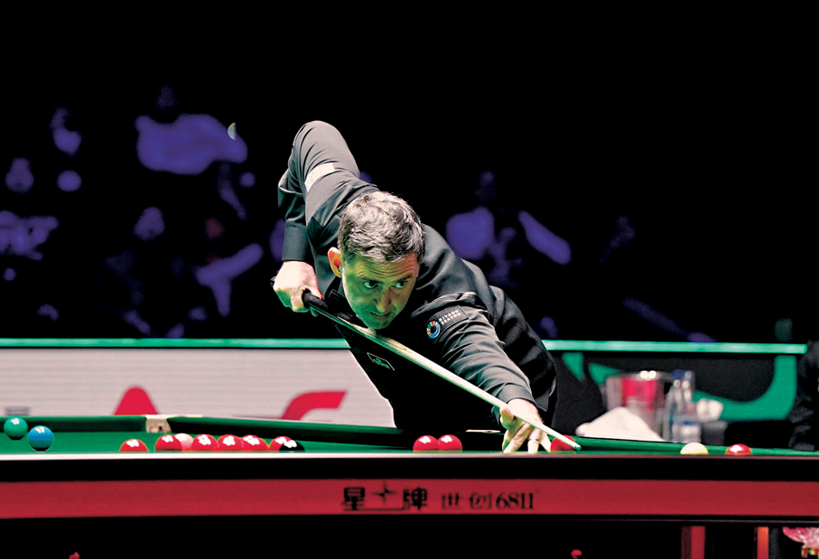 ●奧蘇利雲在首圈連追兩局，險勝奧干拿闖入次圈。