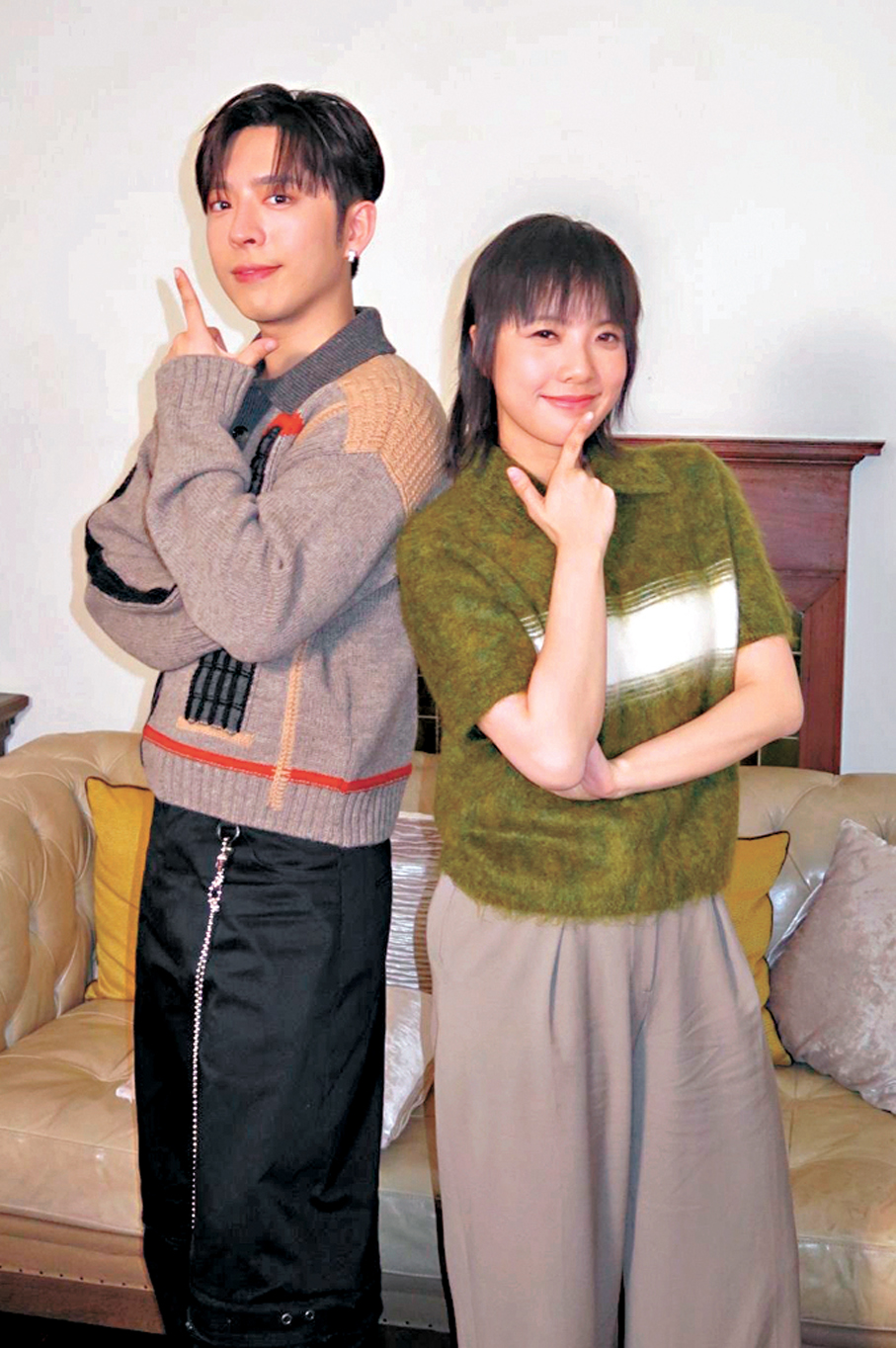 ●鍾雪瑩和呂爵安均是90後的年輕演員。   香港文匯報記者阿祖  攝