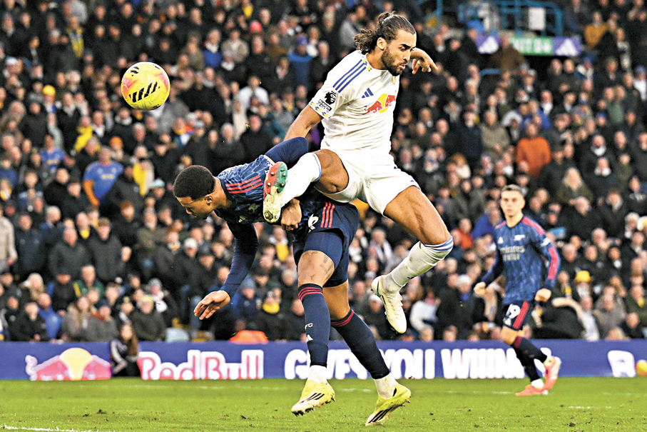 ●列斯聯射手卡維特利雲（白衫）狀態火熱。 資料圖片