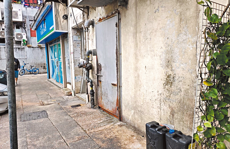 ●粉麵店後巷昨日已進行清潔。 香港文匯報記者劉友光  攝