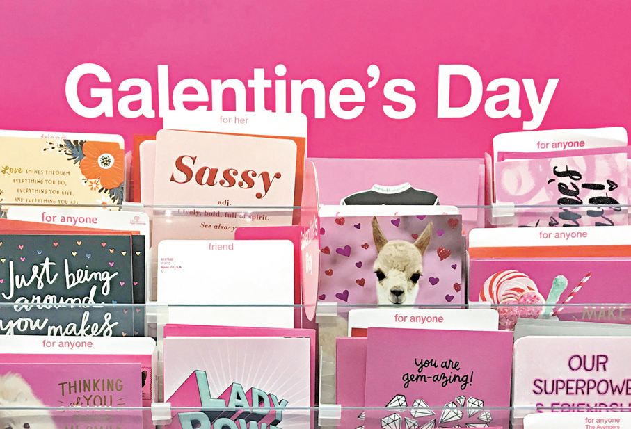 百貨公司設立「閨蜜節」商品專區。資料圖片