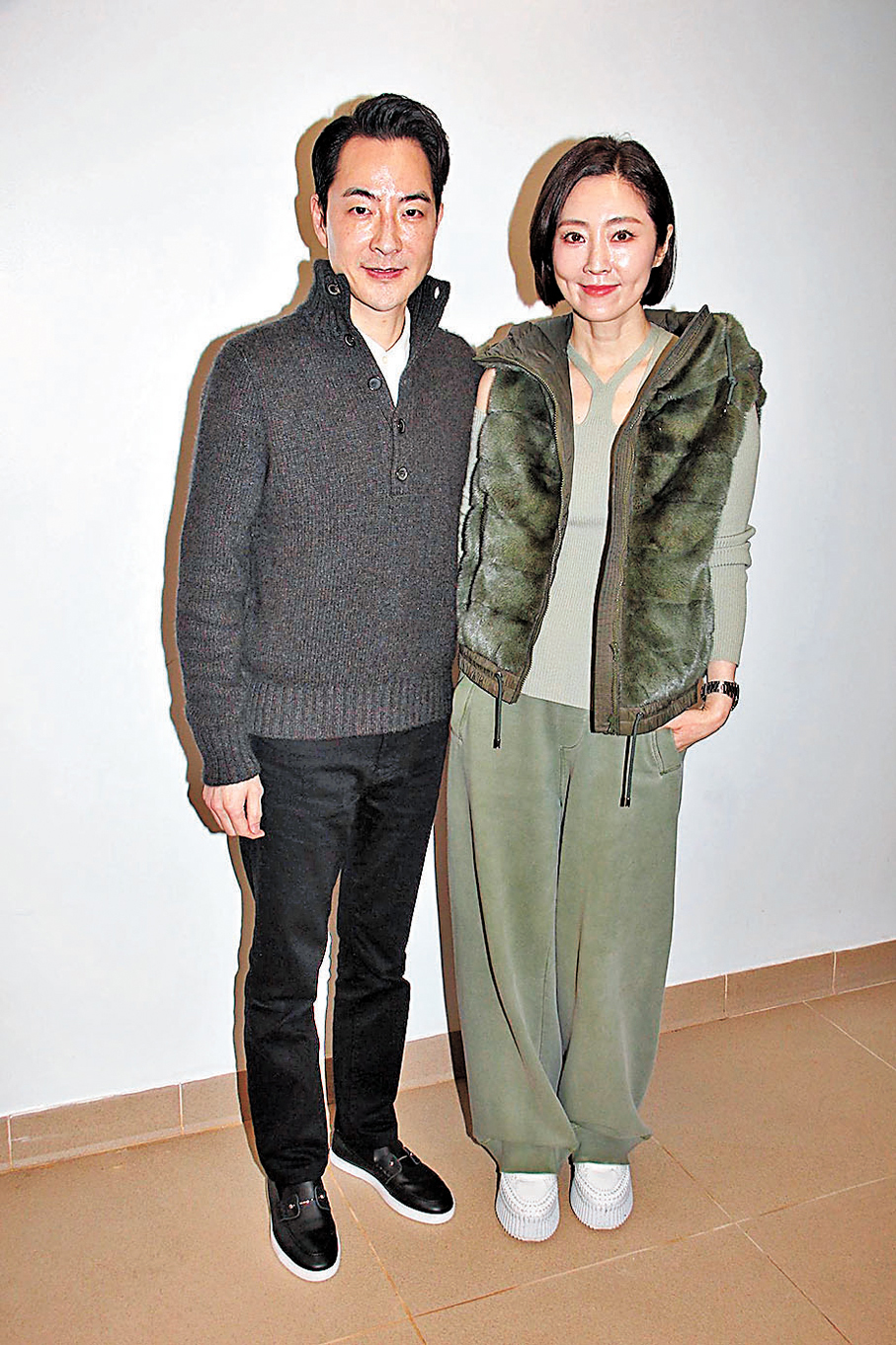 ●張玉珊帶同未婚夫出席盆菜宴。  香港文匯報記者達里  攝