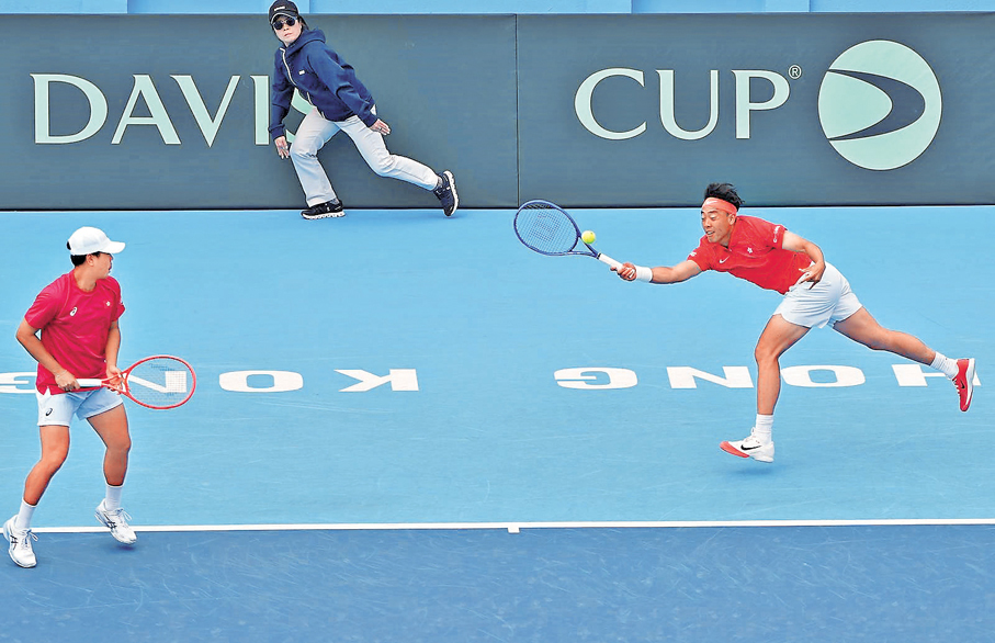 ●黃澤林（右）與鄭肇致合作出戰雙打。