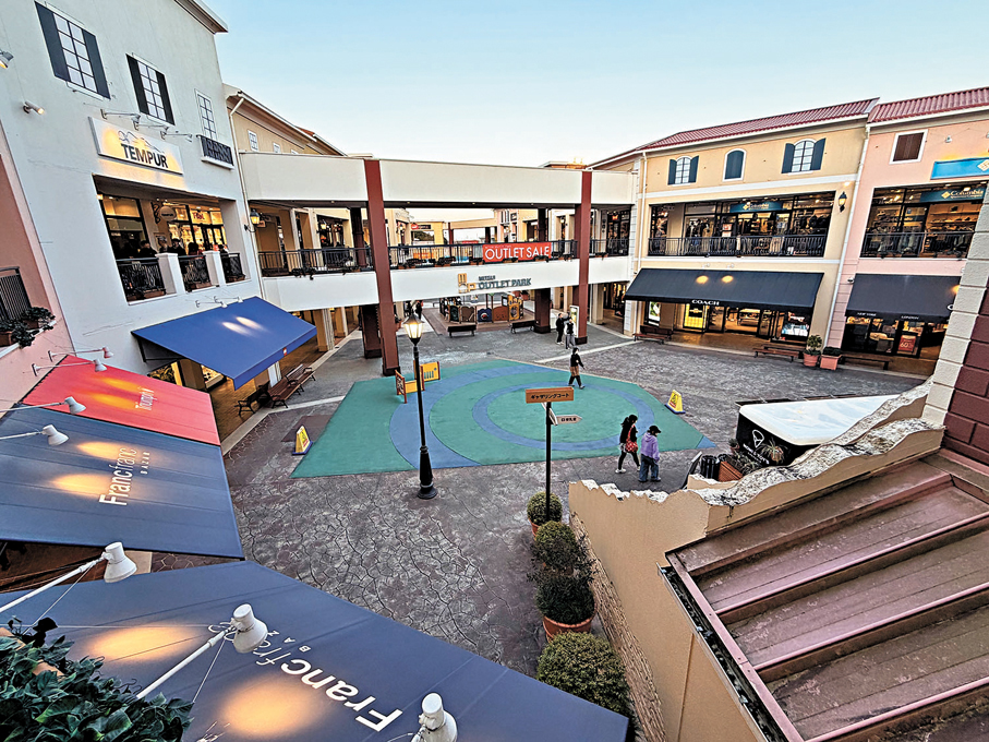 ●東京三井OUTLET PARK 多摩南大澤不少店舖門可羅雀。
