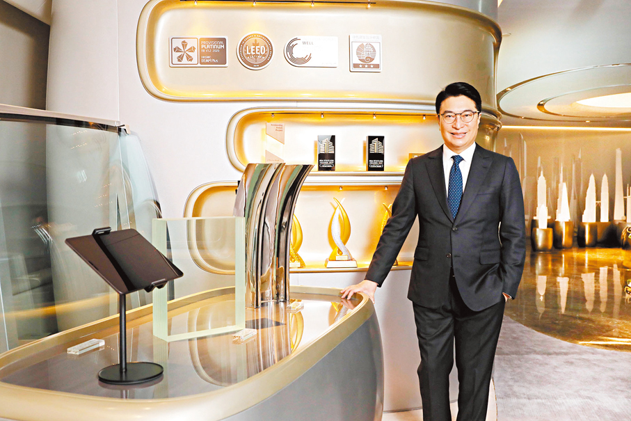 ●李家誠入稟高等法院，控告周秀娜、5個YouTube頻道及Google LLC誹謗及騷擾。  資料圖片