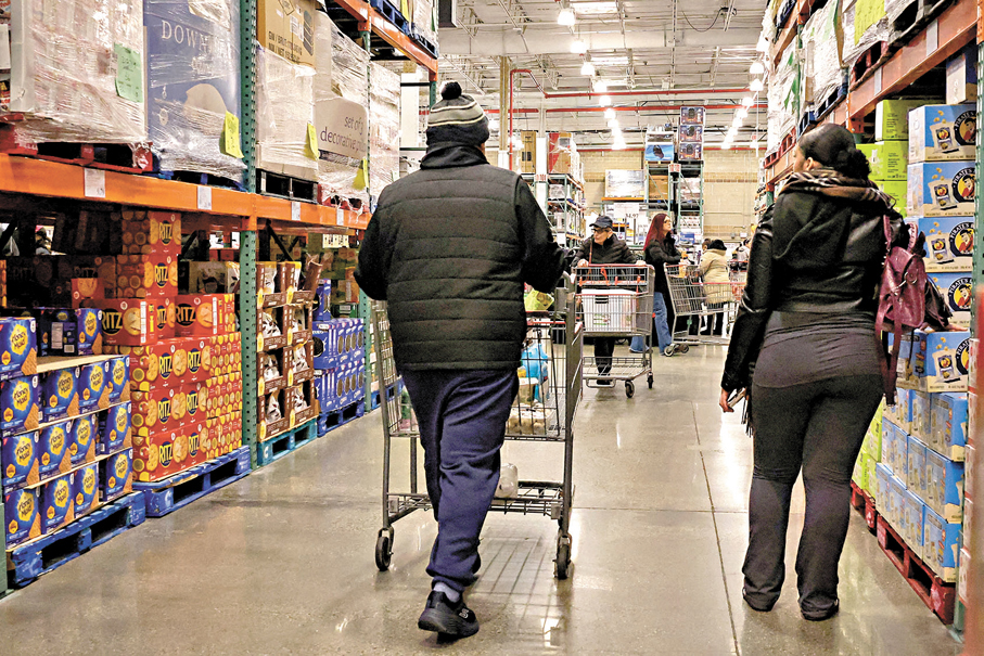 ●美國中小企利潤率低，只能漲價轉嫁成本壓力，讓消費者為關稅埋單。 路透社