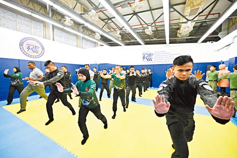 ●安全有效控制戰術證書課程涵蓋太極安全防禦技巧。