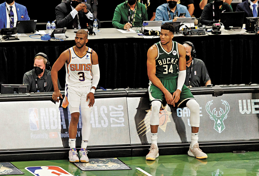 ●保羅（左）在2021年曾無限接近奪冠，可惜最終被「字母哥」所擋。  資料圖片