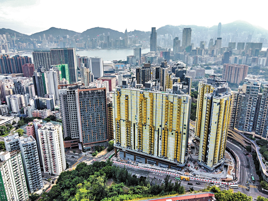 ●香港樓市二手缺盤與一手庫存同步回落，業界料樓市復甦步伐加快。 資料圖片