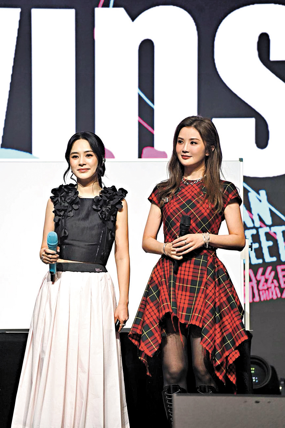 ●Twins大派福利安歌清唱12首。   大會供圖