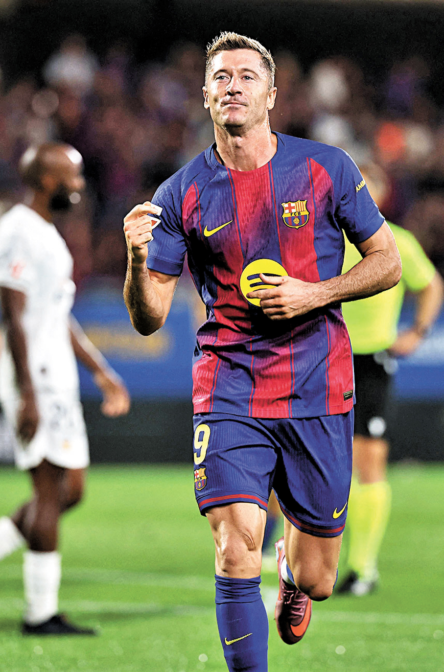 ●巴塞前鋒利雲度夫斯基近期腳風轉順。  資料圖片