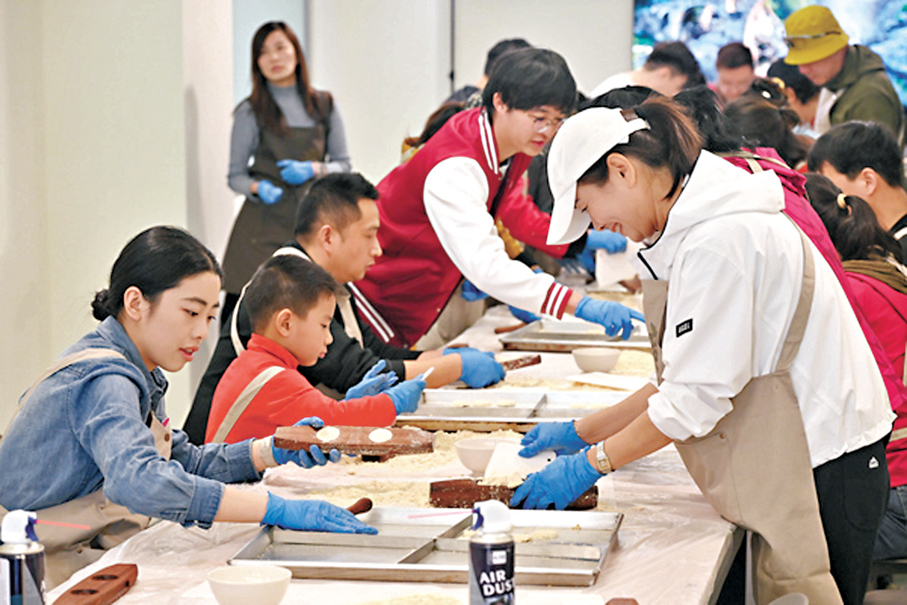 ●旅客可通過體驗活動了解傳統香港餅食的製作過程。 資料圖片