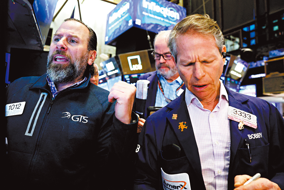 ●美國上月非農數據表現遠超預期，聯儲局減息預期降溫。圖為紐約證券交易所。 資料圖片