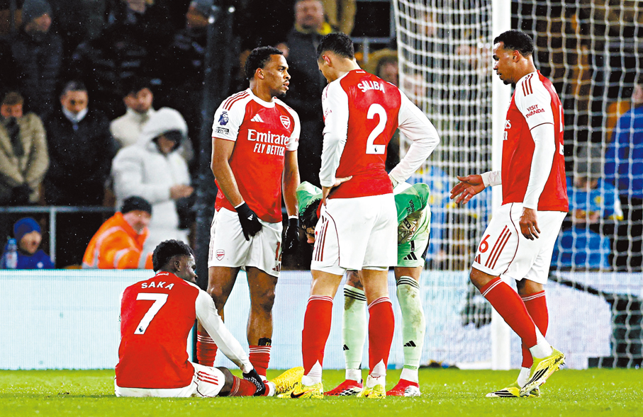 ●阿仙奴兩球在手仍遭狼隊逼和，痛失寶貴兩分。 路透社