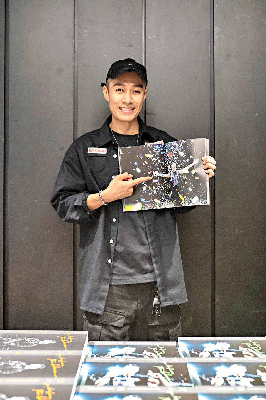 ●《Days Before the Bloom》相集是周柏豪親自策劃的回憶錄。