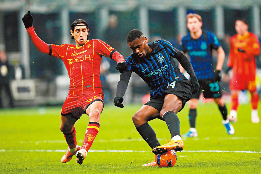 ●國際米蘭（右）在分心出戰下，造訪萊切有隱憂。  資料圖片