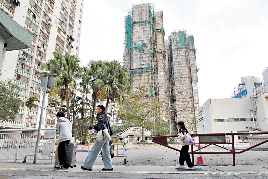 ●有宏福苑業主認為，明確的收購及安置選項方案給予了他們足夠的安心感。 香港文匯報記者黃艾力  攝