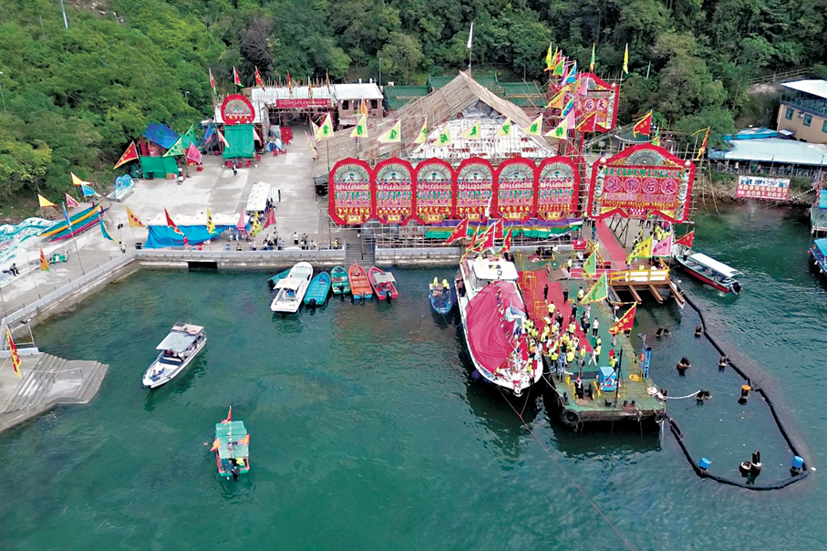 ●西貢糧船灣天后誕建醮屬香港非物質文化遺產，改善碼頭可便利遊人到訪天后聖母乘神輿出海巡遊的傳統儀式。