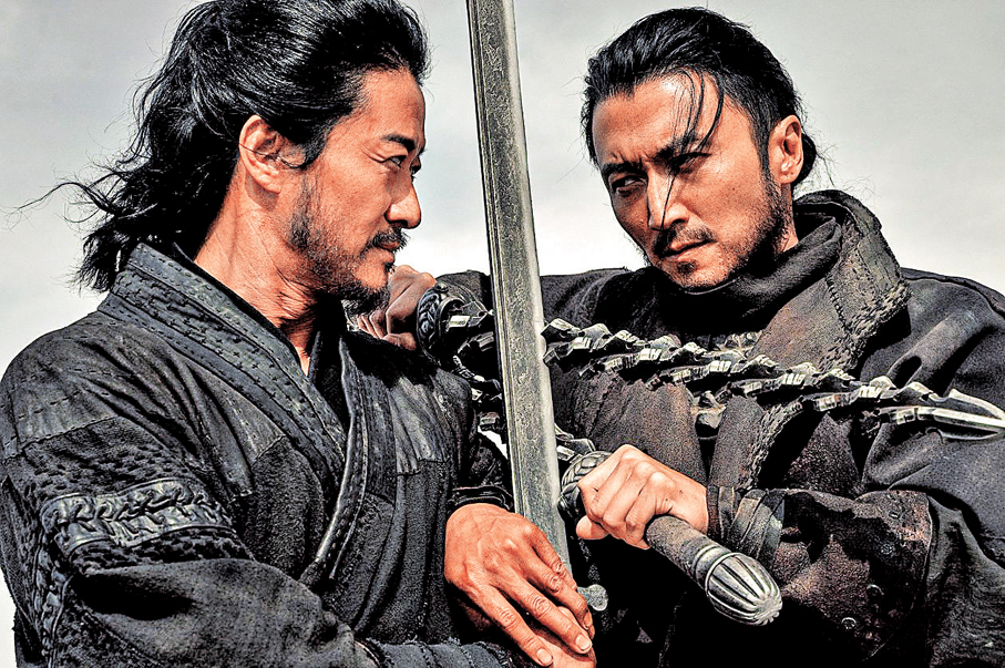 ●吳京（左）與謝霆鋒對打。