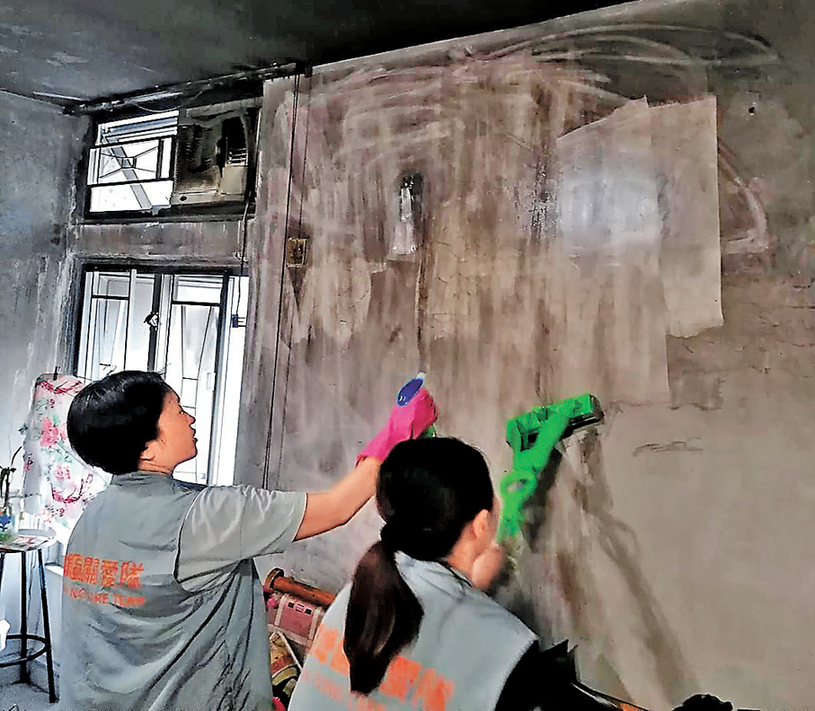●廣德關愛隊為楊婆婆修復受災的房子。  受訪者供圖