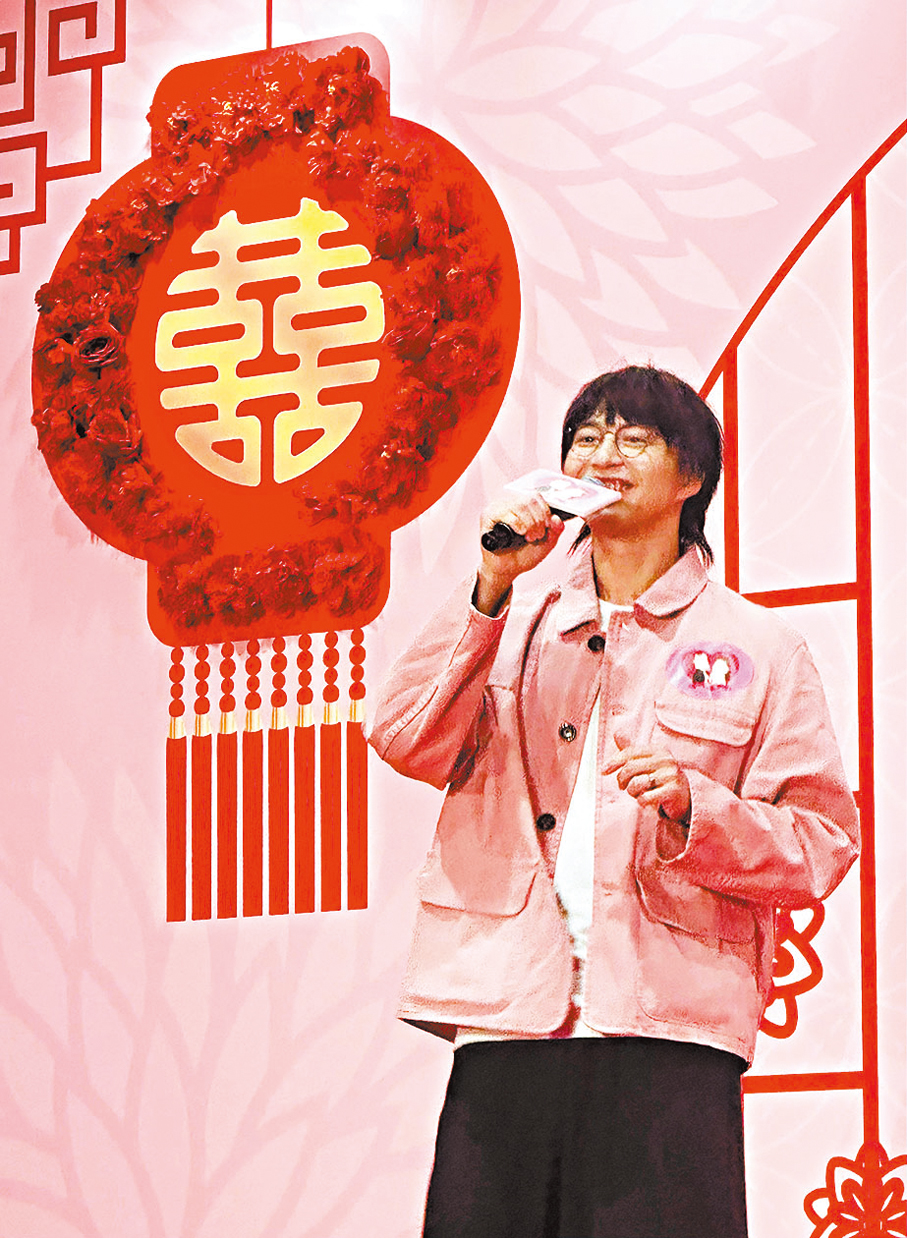 ●吳業坤坦言因唱得不完美感到抱歉。   香港文匯報記者子棠  攝