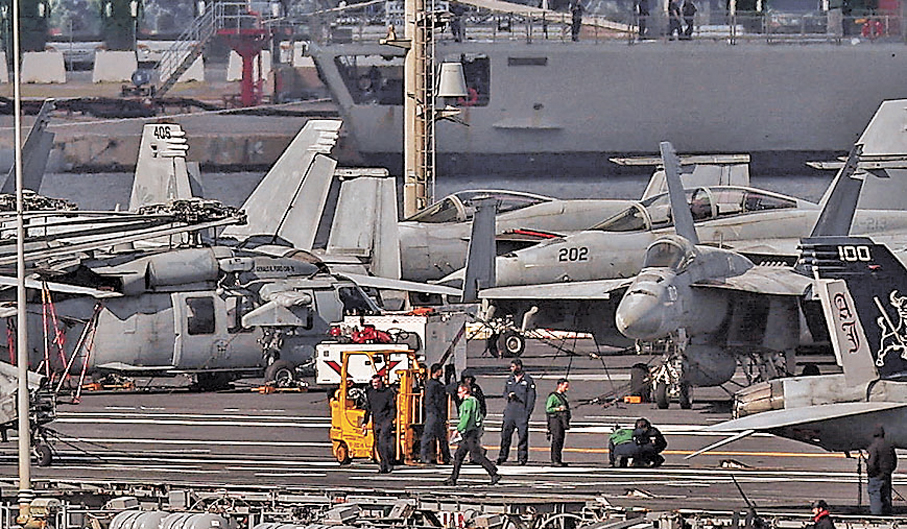 ●美軍「福特號」航母駛至希臘，向中東進發。 路透社