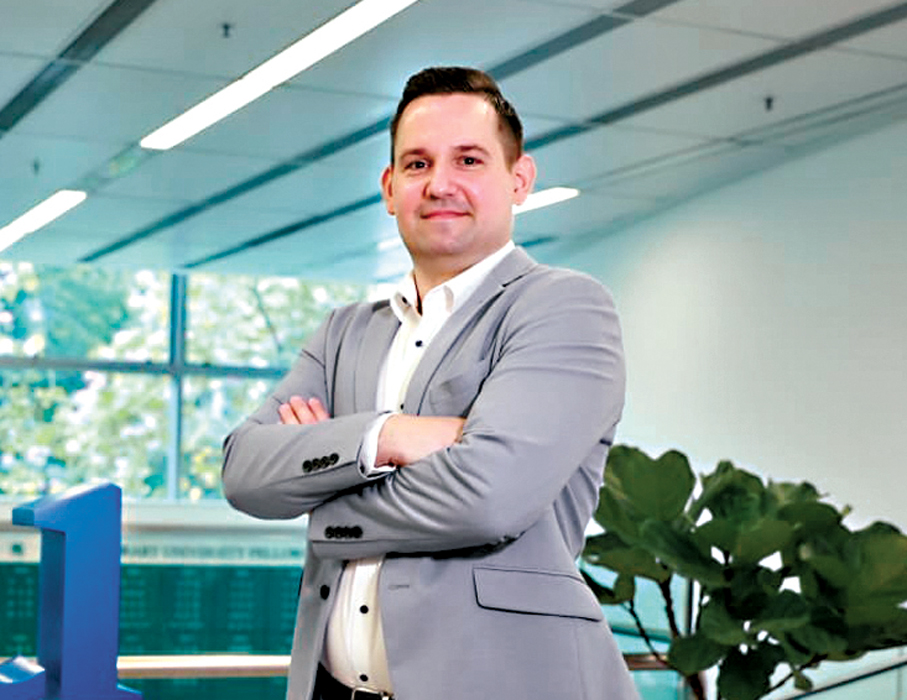 ●香港都會大學助理教授Richard Hrankai指深化巴塞爾合作，有助提升香港國際化品牌。 資料圖片