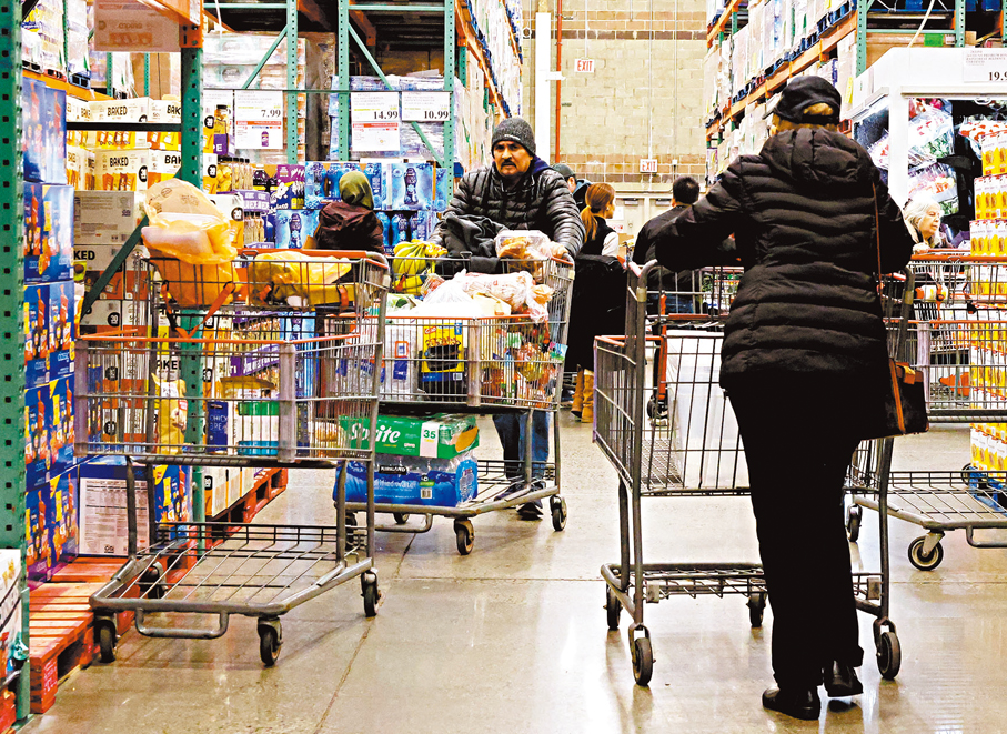 ●特朗普宣稱美國在其治下經濟繁榮，但美國去年GDP按年增速為2.2%，實則低於拜登任內任何一年的經濟增速。 路透社