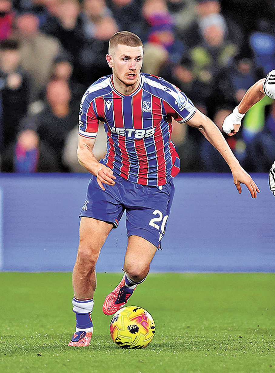 ●水晶宮將依靠主力球星禾頓與對手爭逐中場。   資料圖片