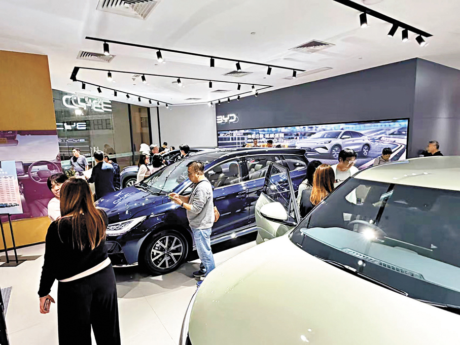 ●比亞迪於財政預算案公布當日（25日）錄得單日逾800部電動車訂單的佳績，反映市民對綠色出行的迫切需求。