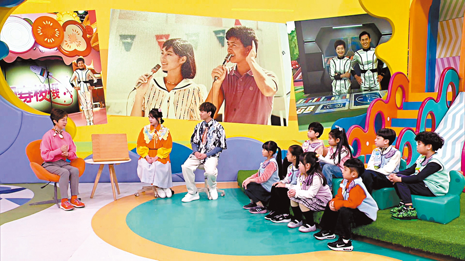 ●譚玉瑛（左一）重返廣播道錄影廠錄節目。