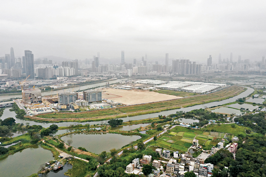 ●代表建議在河套深圳園區設立實體窗口，由深港兩地監管部門聯合派駐人員，提供「一窗受理、雙邊認可」服務。圖為河套深港科創園區。 香港文匯報記者曾興偉 攝