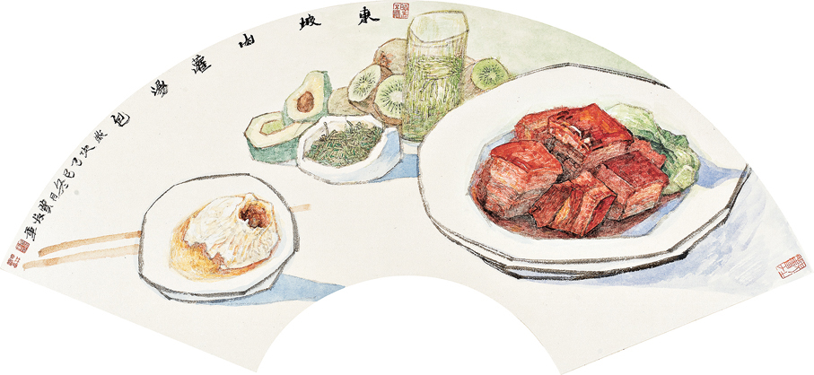 ●賈發軍將東坡肉和灌湯包畫於扇面上。 受訪者供圖