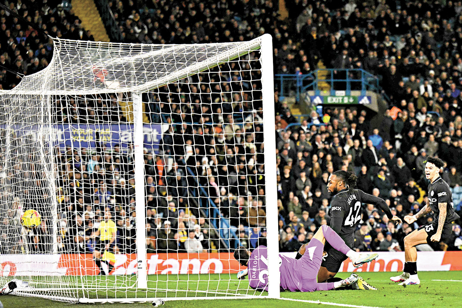 ●施美安（42號）替曼城奠勝。  法新社