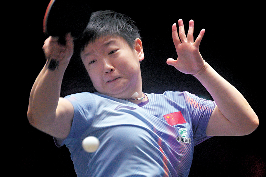 ●孫穎莎決賽以4：2力挫王曼昱。 新華社