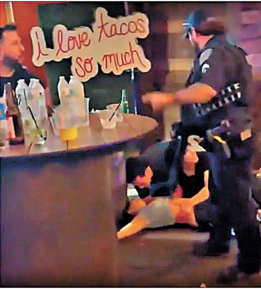 ●多名在露台及酒吧外的顧客中彈。 網上圖片