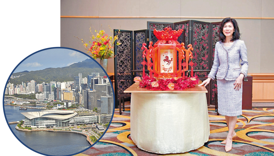 ●梅李玉霞表示，會展中心（圓圖）今年的招展情況十分理想，團隊會繼續四出為香港會展業增值拚盡全力。