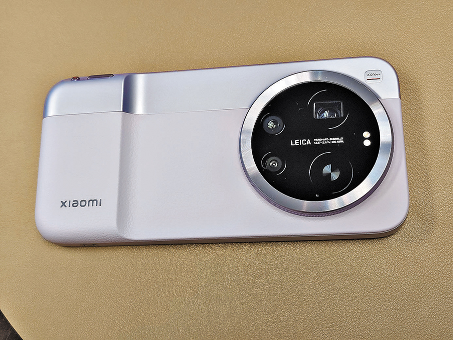 ●另配置專屬外殼，如同一部相機。