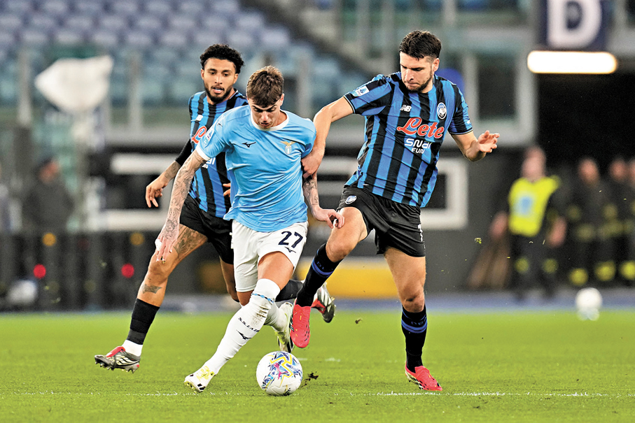 ●阿特蘭大（右）上月中才於聯賽輕取拉素。  資料圖片