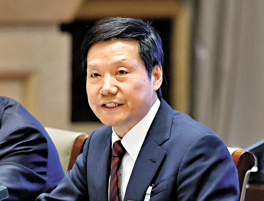 ●十四屆全國人大四次會議北京代表團舉行開放團組會議。圖為全國人大代表雷軍發言。 中新社