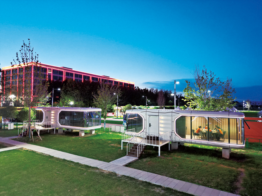 ●鍋圈露營基地星空餐飲。